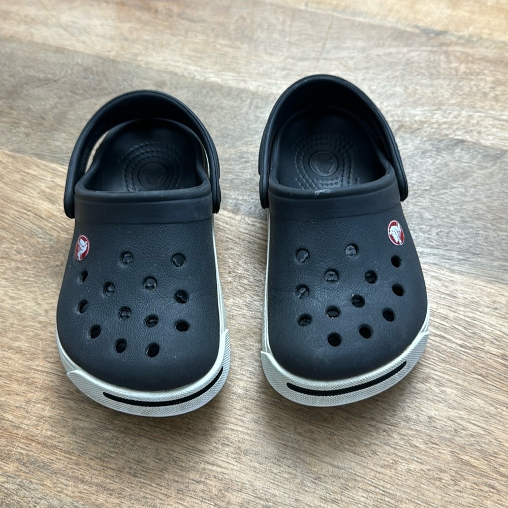 Black Crocs Toddler size 6/7